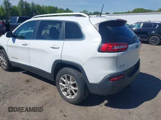 2017 Jeep Cherokee Latitude with VIN 1C4PJMCB6HW520731, listed as a IAAI auction lot 42299903 with 132,527 mi miles and . Bid and sale history available at DreamBid. Image 3.