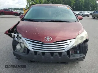 2011 Toyota Sienna XLE with VIN 5TDDK3DCXBS024257, listed as a Copart auction lot 60667145 with 283,609 mi miles and Salvage title. Bid and sale history available at DreamBid. Image 5.