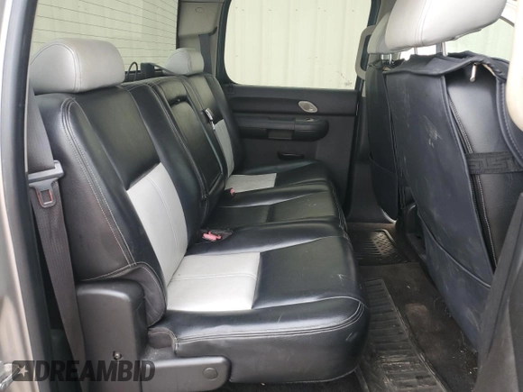 2007 GMC Sierra 1500 SLE1 z VIN 2GTEC13J171505244, wystawiony jako Copart lot #41409685 z przebiegiem 173 698 mil mil oraz Szkoda całkowita • Salvage title. Historia ofert i sprzedaży dostępna na DreamBid. Obrazek 10.