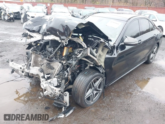 2019 Mercedes-Benz C C 300 with VIN 55SWF8EB3KU320806, listed as a IAAI auction lot 41983005 with 61,262 mi miles. Bid and sale history available at carsss.com. Image 6.