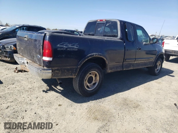 2000 Ford F-150 XL with VIN 1FTRX18W0YKB06899, listed as a Copart auction lot 46170175 with 252,042 mi miles and Salvage Title. Bid and sale history available at carsss.com. Image 3.