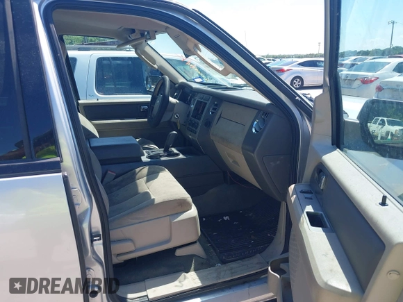 2011 Ford Expedition XL with VIN 1FMJU1G57BEF52483, listed as a IAAI auction lot 42608396 with 253,469 mi miles and . Bid and sale history available at DreamBid. Image 5.