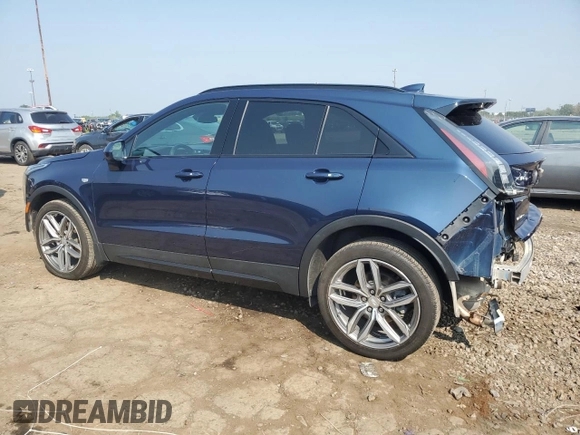 2020 Cadillac XT4 AWD Sport z VIN 1GYFZFR47LF140227, wystawiony jako Copart lot #63984125 z przebiegiem 36 080 mil mil oraz Czysty tytuł • Clean title. Historia ofert i sprzedaży dostępna na DreamBid. Obrazek 2.