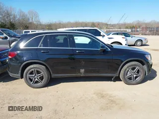 2021 Mercedes-Benz GLC 300 z VIN W1N0G8EB3MV307247, wystawiony jako IAAI lot #41654535 z przebiegiem 31 292 mil mil oraz . Historia ofert i sprzedaży dostępna na DreamBid. Obrazek 13.
