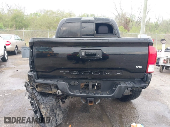 2017 Toyota Tacoma SR5 with VIN 5TFCZ5AN6HX076769, listed as a IAAI auction lot 41889869 with 208,894 mi miles. Bid and sale history available at carsss.com. Image 16.