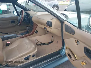 1999 BMW Z3 2.5 z VIN 4USCH9339XLG00523, wystawiony jako IAAI lot #42471650 z przebiegiem 180 985 mil mil oraz . Historia ofert i sprzedaży dostępna na DreamBid. Obrazek 5.