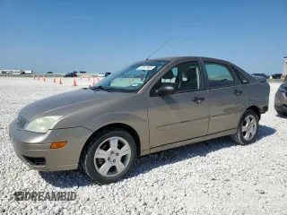 2005 Ford Focus S with VIN 1FAFP34N45W154248, listed as a Copart auction lot 52541945 with 55,062 mi miles and Salvage Title. Bid and sale history available at carsss.com. Image 1.