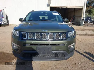 2018 Jeep Compass Latitude with VIN 3C4NJCBB2JT462065, listed as a IAAI auction lot 41985263 with 38,863 mi miles. Bid and sale history available at carsss.com. Image 13.