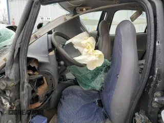 1998 Saturn SL z VIN 1G8ZG5288WZ306574, wystawiony jako Copart lot #86627384 z przebiegiem Nie podano mil oraz Nie do naprawy. Historia ofert i sprzedaży dostępna na DreamBid. Obrazek 7.