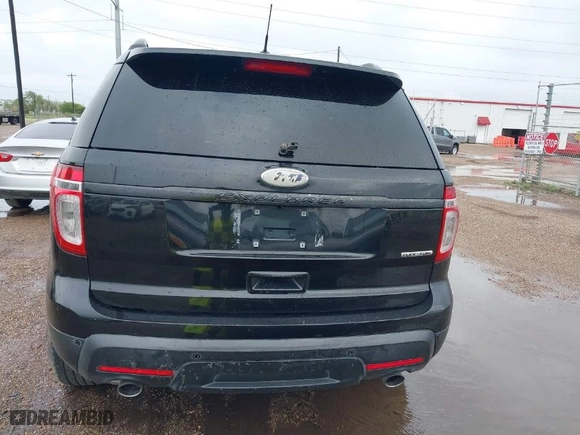 2015 Ford Explorer with VIN 1FM5K7B87FGB18229, listed as a IAAI auction lot 41898560 with 152,544 mi miles. Bid and sale history available at carsss.com. Image 17.