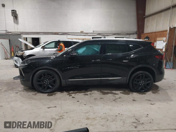 2024 Chevrolet Blazer Premier z VIN 3GNKBLRS6RS174905, wystawiony jako IAAI lot #42225059 z przebiegiem 14 510 mil mil oraz . Historia ofert i sprzedaży dostępna na DreamBid. Obrazek 14.