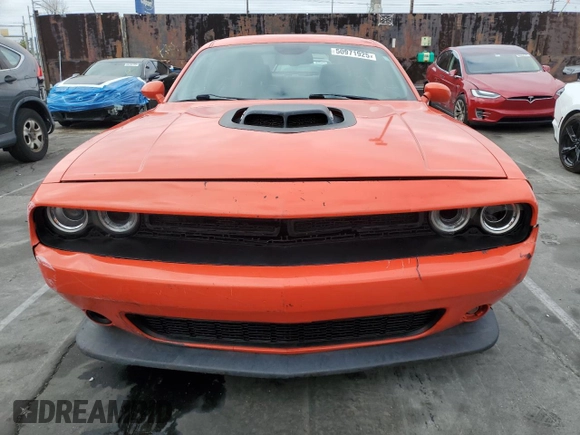 2016 Dodge Challenger R/T Scat Pack z VIN 2C3CDZFJXGH351790, wystawiony jako Copart lot #50971925 z przebiegiem 69 129 mil mil oraz Szkody całkowita. Historia ofert i sprzedaży dostępna na DreamBid. Obrazek 5.