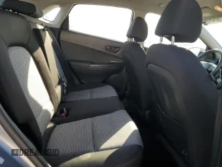 2021 Hyundai Kona SE z VIN KM8K1CAA9MU704738, wystawiony jako Copart lot #52804605 z przebiegiem 69 525 mil mil oraz Szkoda całkowita • Salvage title. Historia ofert i sprzedaży dostępna na DreamBid. Obrazek 10.