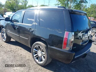 2012 Cadillac Escalade Premium z VIN 1GYS4CEF4CR201082, wystawiony jako IAAI lot #42296268 z przebiegiem 180 791 mil mil oraz . Historia ofert i sprzedaży dostępna na DreamBid. Obrazek 3.