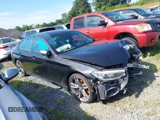 2018 BMW 5 Series M550i xDrive z VIN WBAJB9C59JB286170, wystawiony jako IAAI lot #42726658 z przebiegiem Nie podano mil oraz . Historia ofert i sprzedaży dostępna na DreamBid. Obrazek 1.