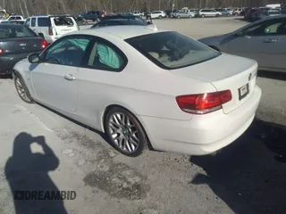 2010 BMW 3 Series 328i with VIN WBAWB3C58AP139280, listed as a IAAI auction lot 41390262 with 137,928 mi miles. Bid and sale history available at carsss.com. Image 3.