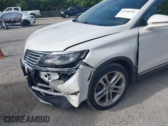 2015 Lincoln MKC z VIN 5LMCJ2A92FUJ06169, wystawiony jako IAAI lot #42326544 z przebiegiem 101 669 mil mil oraz . Historia ofert i sprzedaży dostępna na DreamBid. Obrazek 17.