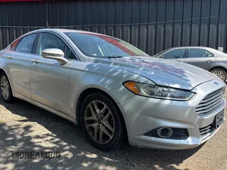 2014 Ford Fusion SE with VIN 3FA6P0HD3ER259110, listed as a Copart auction lot 55998455 with 270,539 mi miles and Clean Title. Bid and sale history available at DreamBid. Image 1.