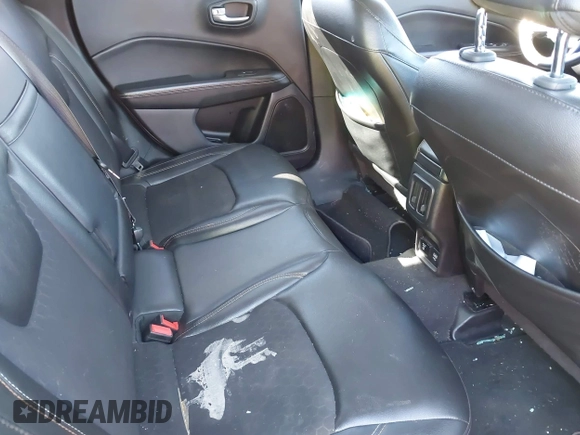 2018 Jeep Compass Altitude with VIN 3C4NJDBBXJT202826, listed as a IAAI auction lot 42012645 with 125,839 mi miles and . Bid and sale history available at carsss.com. Image 8.