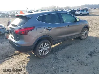 2017 Nissan Rogue Sport SL with VIN JN1BJ1CR7HW104812, listed as a IAAI auction lot 41497676 with 102,237 mi miles. Bid and sale history available at carsss.com. Image 4.