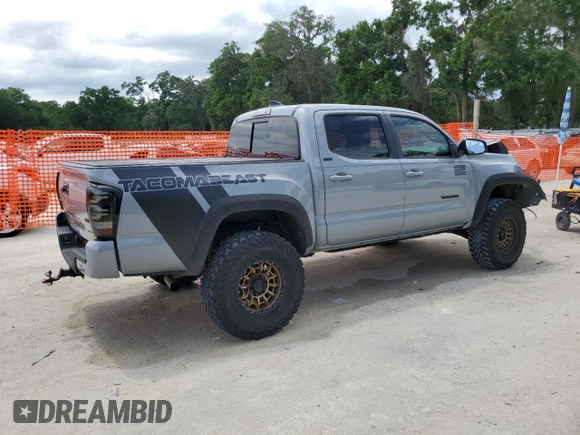 2020 Toyota Tacoma SR5 z VIN 3TMAZ5CN0LM115004, wystawiony jako Copart lot #55343295 z przebiegiem 82 865 mil mil oraz Nie do naprawy • Non repairable. Historia ofert i sprzedaży dostępna na DreamBid. Obrazek 3.