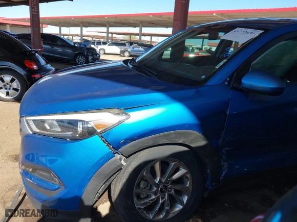 2017 Hyundai Tucson SE with VIN KM8J23A48HU423121, listed as a IAAI auction lot 41772059 with 72,082 mi miles. Bid and sale history available at carsss.com. Image 14.