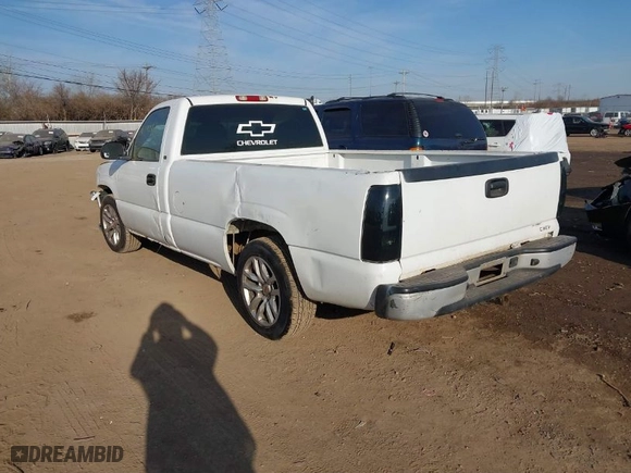 2002 Chevrolet Silverado 1500 with VIN 1GCEC14W62Z161730, listed as a IAAI auction lot 41790163 with 206,957 mi miles. Bid and sale history available at carsss.com. Image 3.