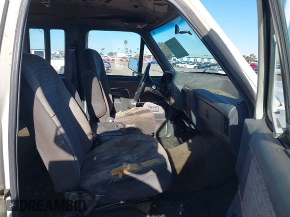 1991 Ford F-150 with VIN 1FTEX15H3MKA45658, listed as a IAAI auction lot 41831488 with 26,627 mi miles. Bid and sale history available at carsss.com. Image 5.