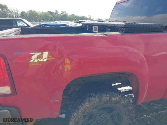 2010 GMC Sierra 1500 SLE with VIN 3GTRKVE33AG214902, listed as a IAAI auction lot 41941809 with 294,740 mi miles. Bid and sale history available at carsss.com. Image 6.