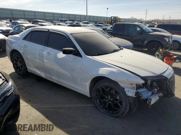 2021 Chrysler 300 Touring with VIN 2C3CCARG4MH596052, listed as a Copart auction lot 46639655 with 45,975 mi miles and Salvage Title. Bid and sale history available at carsss.com. Image 4.