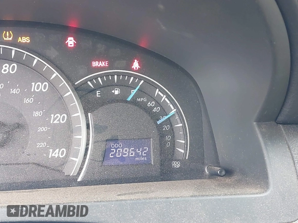 2012 Toyota Camry L z VIN 4T1BF1FK1CU532002, wystawiony jako IAAI lot #42215124 z przebiegiem 209 642 mil mil oraz . Historia ofert i sprzedaży dostępna na DreamBid. Obrazek 15.