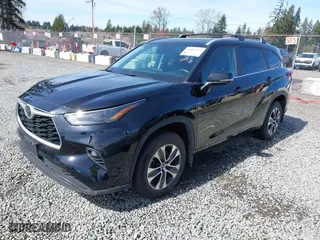 2023 Toyota Highlander L with VIN 5TDKDRBH4PS028847, listed as a IAAI auction lot 41803322 with 31,853 mi miles. Bid and sale history available at carsss.com. Image 17.