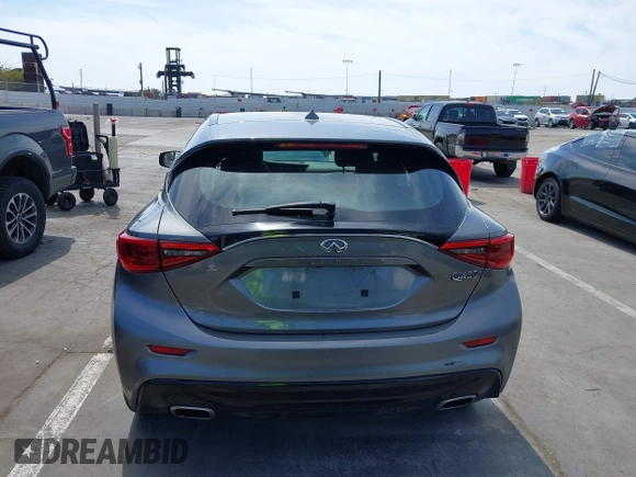 2018 Infiniti QX30 z VIN SJKCH5CP2JA004717, wystawiony jako IAAI lot #42272092 z przebiegiem 129 911 mil mil oraz . Historia ofert i sprzedaży dostępna na DreamBid. Obrazek 17.