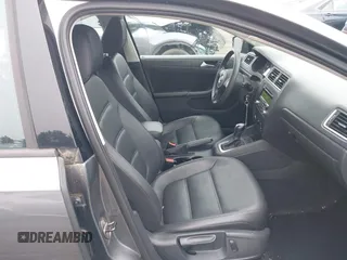 2014 Volkswagen Jetta SE with VIN 3VWD07AJ7EM239807, listed as a IAAI auction lot 42457159 with 72,637 mi miles and . Bid and sale history available at DreamBid. Image 5.