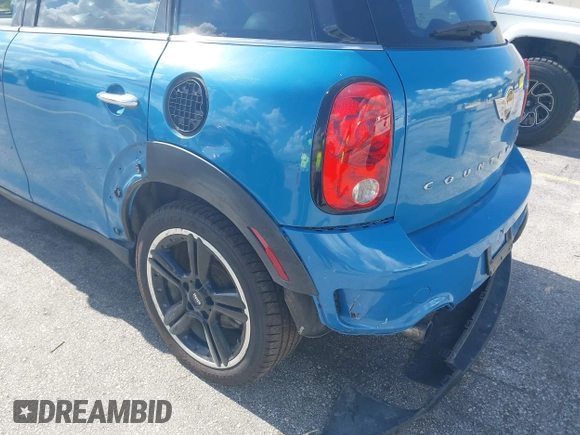 2016 MINI Countryman S with VIN WMWZC3C58GWT10084, listed as a IAAI auction lot 42895633 with 120,694 mi miles and . Bid and sale history available at DreamBid. Image 6.