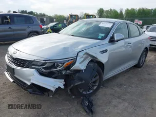 2020 Kia Optima LX z VIN 5XXGT4L38LG444734, wystawiony jako IAAI lot #42220277 z przebiegiem 56 105 mil mil oraz . Historia ofert i sprzedaży dostępna na DreamBid. Obrazek 2.
