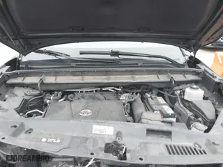 2021 Toyota Highlander L with VIN 5TDBZRBH5MS553042, listed as a IAAI auction lot 41611610 with 83,553 mi miles. Bid and sale history available at carsss.com. Image 10.