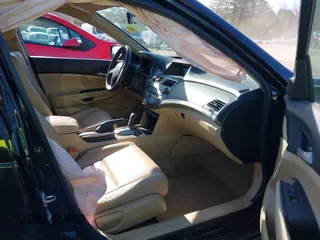 2012 Honda Accord SE z VIN 1HGCP2F61CA101404, wystawiony jako IAAI lot #42038839 z przebiegiem 121 506 mil mil oraz . Historia ofert i sprzedaży dostępna na DreamBid. Obrazek 5.