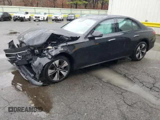 2025 Mercedes-Benz E 350 z VIN W1KLF4HB1SA119865, wystawiony jako Copart lot #51709605 z przebiegiem 419 mil mil oraz Szkoda całkowita • Salvage title. Historia ofert i sprzedaży dostępna na DreamBid. Obrazek 1.