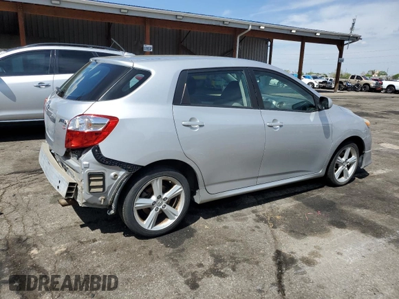 2009 Toyota Matrix S z VIN 2T1KE40E79C016082, wystawiony jako Copart lot #48547515 z przebiegiem 169 592 mil mil oraz Szkoda całkowita • Salvage title. Historia ofert i sprzedaży dostępna na DreamBid. Obrazek 3.