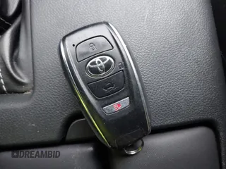 2023 Toyota 86 z VIN JF1ZNBB1XP9760765, wystawiony jako IAAI lot #41754213 z przebiegiem 30 269 mil mil oraz . Historia ofert i sprzedaży dostępna na DreamBid. Obrazek 11.