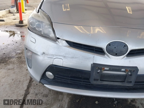 2013 Toyota Prius One with VIN JTDKN3DU0D5652649, listed as a IAAI auction lot 41631923 with 154,323 mi miles and . Bid and sale history available at DreamBid. Image 6.