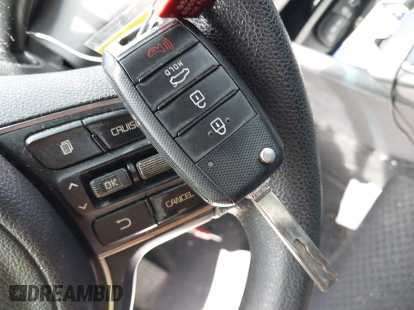 2016 Kia Optima LX with VIN 5XXGT4L32GG073267, listed as a IAAI auction lot 37153293 with 193,858 mi miles. Bid and sale history available at carsss.com. Image 11.
