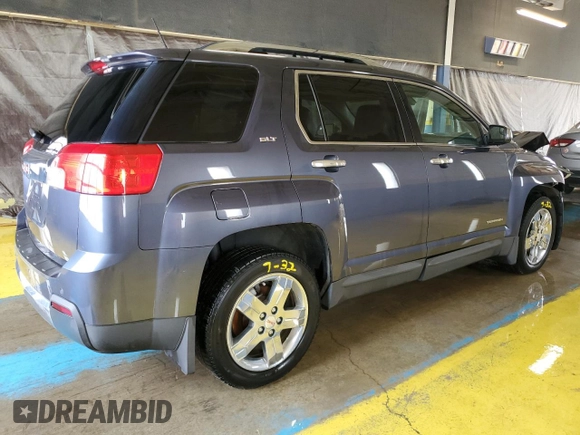 2013 GMC Terrain SLT z VIN 2GKALWEK8D6219783, wystawiony jako Copart lot #60334185 z przebiegiem 89 748 mil mil oraz Czysty tytuł • Clean title. Historia ofert i sprzedaży dostępna na DreamBid. Obrazek 3.
