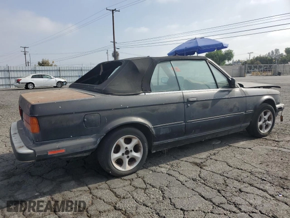 1987 BMW 3 Series z VIN WBABB2303H1942637, wystawiony jako Copart lot #59732834 z przebiegiem 167 593 mil mil oraz Szkoda całkowita • Salvage title. Historia ofert i sprzedaży dostępna na DreamBid. Obrazek 3.