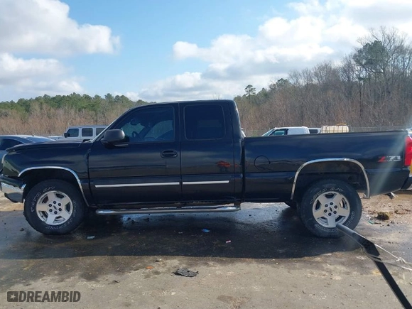 2007 Chevrolet Silverado 1500 Classic LT3 with VIN 1GCEK19B07Z206175, listed as a IAAI auction lot 41497344 with 205,452 mi miles. Bid and sale history available at carsss.com. Image 15.