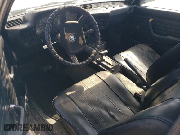1983 BMW 3 Series z VIN WBAAG4302D8074477, wystawiony jako Copart lot #73425814 z przebiegiem 287 780 mil mil oraz Tytuł czysty. Historia ofert i sprzedaży dostępna na DreamBid. Obrazek 8.