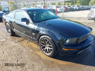 2007 Ford Mustang GT Deluxe with VIN 1ZVFT82H075309397, listed as a IAAI auction lot 42197424 with 279,403 mi miles and . Bid and sale history available at DreamBid. Image 1.