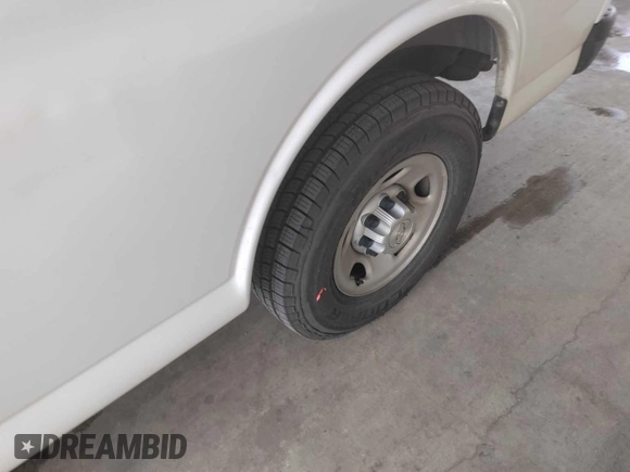2019 Chevrolet Express Cargo с VIN 1GCWGAFP8K1160429, выставлен на аукционе IAAI как лот 42556044 с пробегом 108 476 миль миль и . История ставок и продаж доступна на DreamBid. Изображение 22.