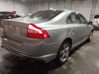 2009 Volvo S80 I6 Turbo with VIN YV1AH992291094101, listed as a IAAI auction lot 41947204 with 137,435 mi miles. Bid and sale history available at carsss.com. Image 4.
